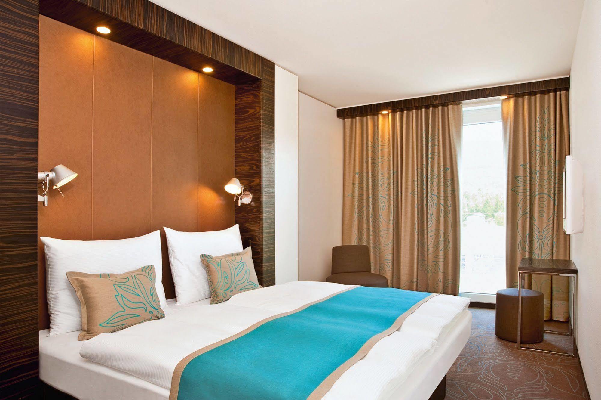 Motel One Nuernberg-Plaerrer Eksteriør billede